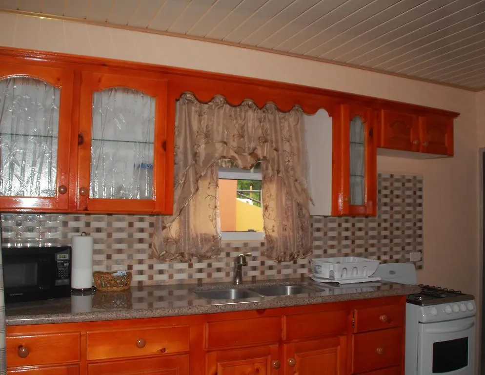 Bed & Breakfast Green Haven Cottage Les Coteaux