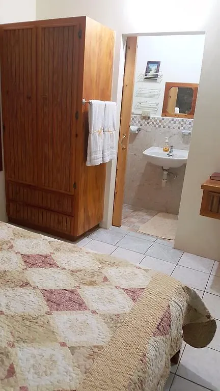 Green Haven Cottage Les Coteaux